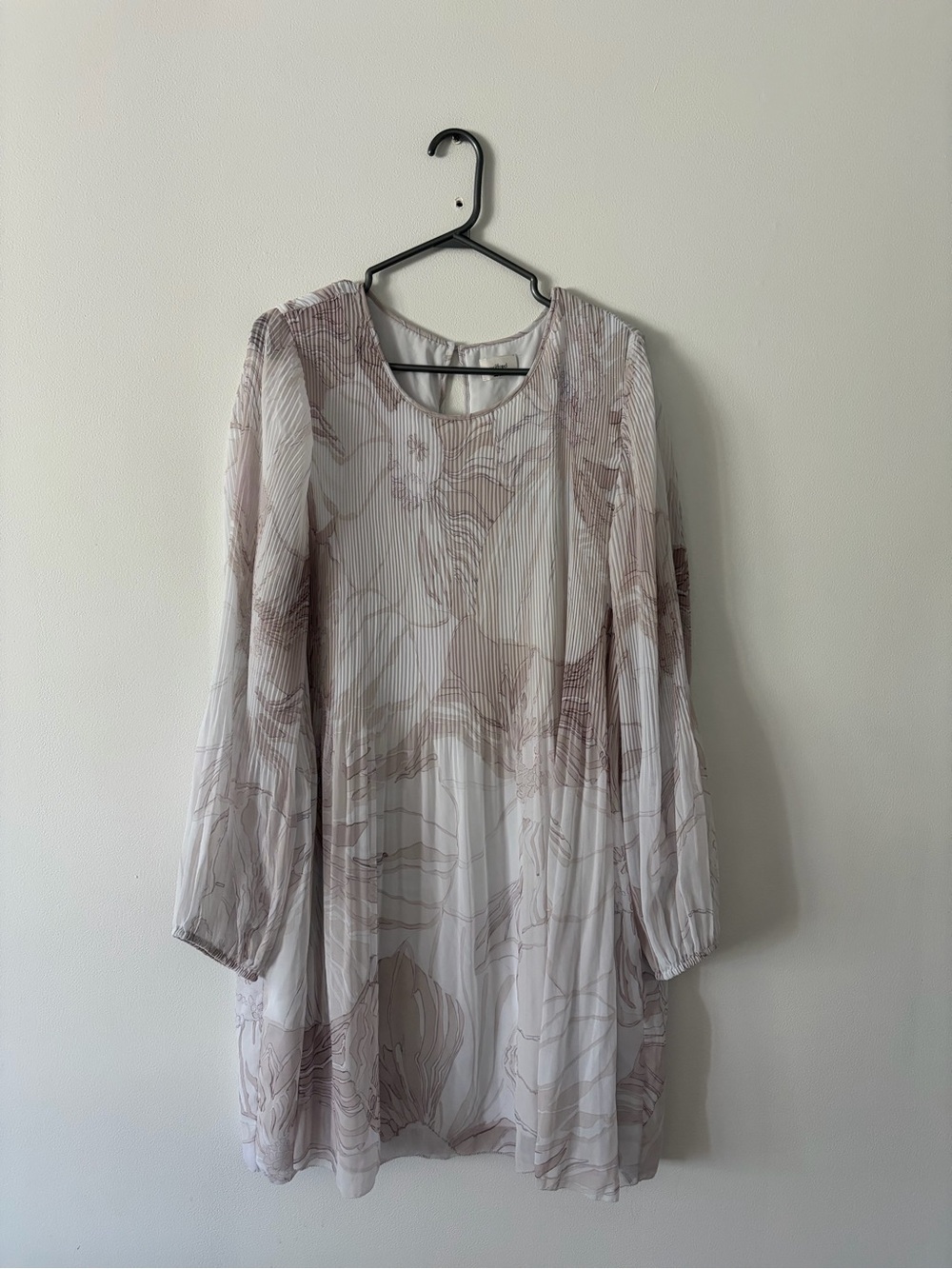 Aritzia Daydreamer Dress